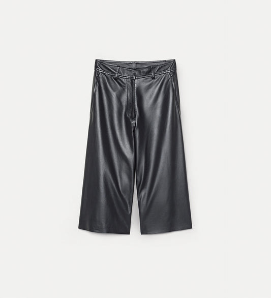 Leather Bermudas 14514